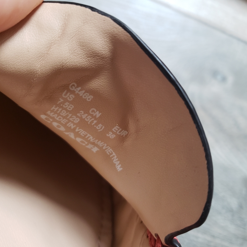 Coach McKenna Driver- Coral - Picture 2 of 9